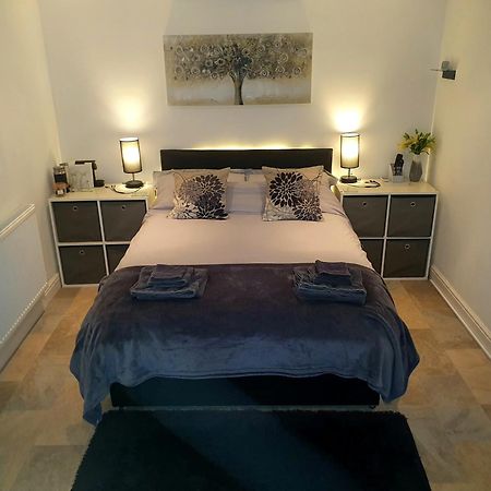 Idyllic 2 Bedroom Self-Contained Upsidedown Annexe Llandrindod Wells Zewnętrze zdjęcie
